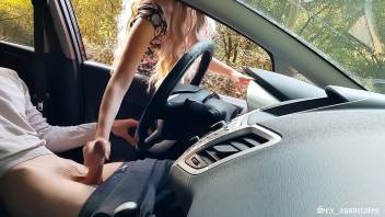 Public Dick Flash! a Naive Teen Caught me Jerking off in the Car in a Public Park and help me Out.